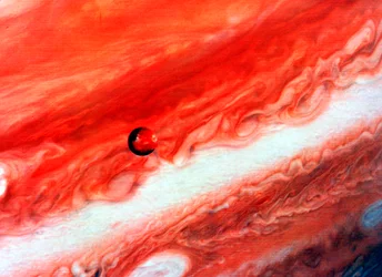Szczegół Jowisza i jego wewnętrznego satelity lo