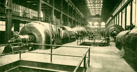 Dynamo w Great Underground Generator Station przy Lots Road, Chelsea, 1930.