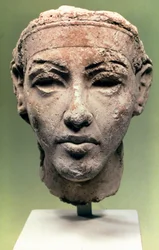 Głowa egipska, okres Amarna, 1350 pne