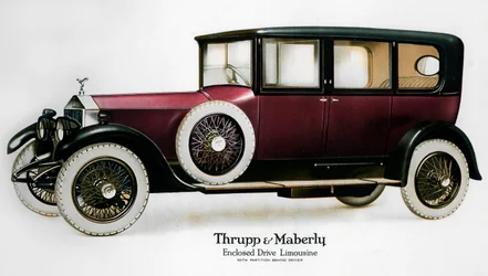 Zamknięty napęd Rolls-Royce limuzyna z przegrodą za kierowcą, c1910-1929