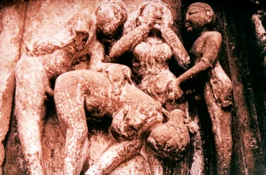 Rzeźba erotyczna, świątynia hinduistyczna, Khadżuraho, Indie, 950 - 1050