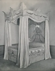 Łóżko czterokolumnowe, 1933.