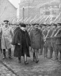 Prezydent Francji Raymond Poincare i król Jerzy V, grudzień 1914.