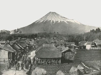Fujiyama, Święta Góra, z wioski Jedzumi, Japonia, 1895.