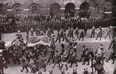 Procesja pogrzebowa króla Edwarda VII, Whitehall, Londyn, 20 maja 1910.