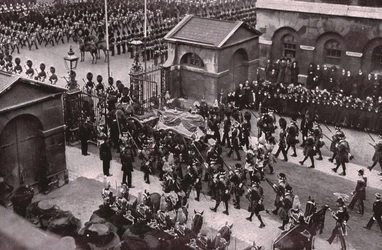 Procesja pogrzebowa króla Edwarda VII, Whitehall, Londyn, 20 maja 1910.