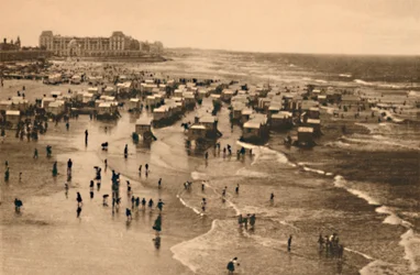 Ogólny widok na Strand w czasie kąpieli, ok. 1928 r.