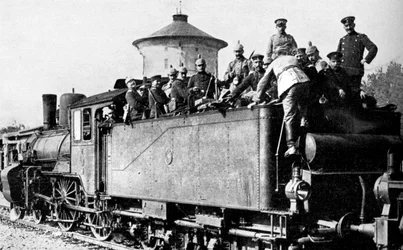 Wojska niemieckie jadące pociągiem na front wschodni, I wojna światowa, 1914 r.