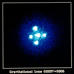 Soczewka grawitacyjna G2237+0305