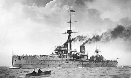 HMS Dreadnought (zdjęcie czarno-białe)