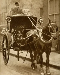 Kabina Hansom, c1910, 1935.