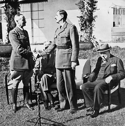 Henri Giraud i de Gaulle podczas konferencji w Casablance, styczeń 1943, 1945
