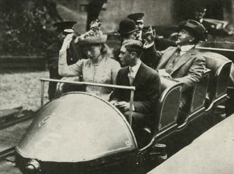 Jego Wysokość i Księżniczka Mary na Kolei Alpejskiej, Wystawa Earls Court, 1913, 1937.