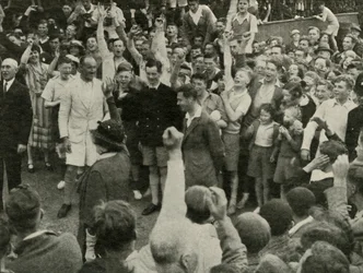 Jego Wysokość w Obozie Chłopców w Southwold, 1937.
