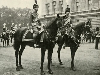 Jego Wysokość z księciem Gloucester, w Trooping the Colour, 1928, 1937.