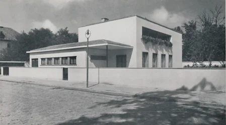 Dom w Bukareszcie autorstwa Rudolfa Frankela, 1942