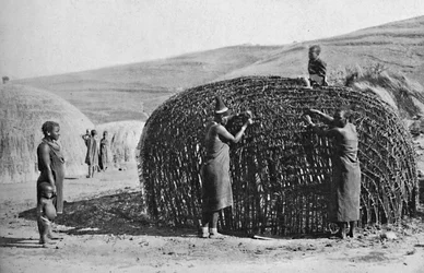 Budynek chaty w Zululand, 1912