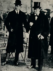 W Hyde Parku z następcą tronu Szwecji, 1917, 1945.
