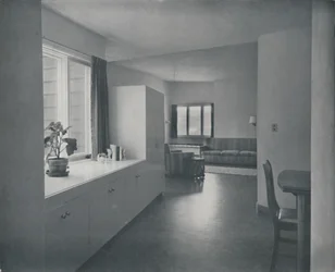 Wnętrze - Dom w Fairfax, Kalifornia autorstwa Francisa Ellswortha Lloyda, 1942