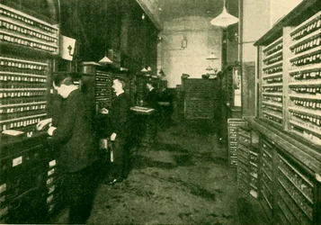 Wnętrze kasy Great Western, 1930.