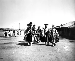 Japońscy urzędnicy, Korea, 1900