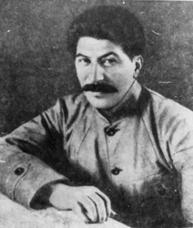 Józef Stalin, urodzony w Gruzji radziecki rewolucjonista komunistyczny i przywódca, 1918