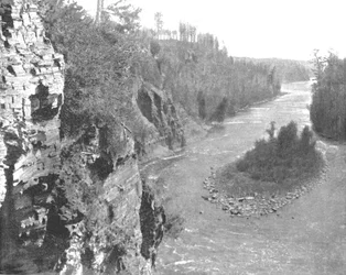 Rzeka Kaministiquia, poniżej wodospadu Kakabeka, Kanada, ok. 1900.