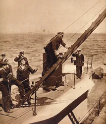 Król Jerzy V na wodzie ze swoją marynarką wojenną, ok. 1910 r. 1935 r