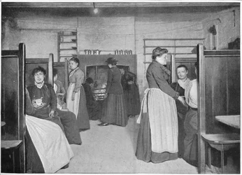 Kuchnia w pensjonacie dla samotnych kobiet, Spitalfields, Londyn, ok. 1903 r. 1903