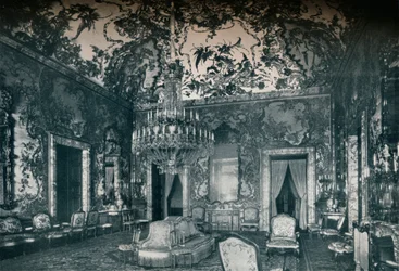 Duży salon z porcelanowym sufitem, Pałac Królewski, Madryt, c1927