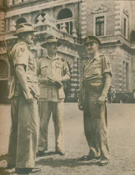 Dowódcy kampanii birmańskiej spotkali się w Rangunie po upadku miasta 3 maja 1945, 1945