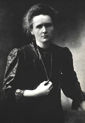 Madame Curie, ok. 1900, 1914.