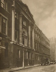 Rezydencja zbudowana przez braci Adama dla Królewskiego Towarzystwa Artystycznego, ok. 1935.
