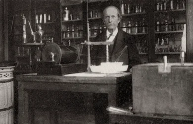 Marcellin Berthelot, francuski chemik organiczny i polityk, 1903