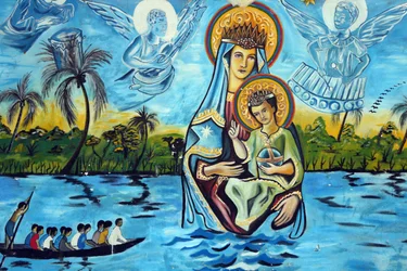 Sanktuarium maryjne Matki Bożej od jeziora Togo. Matki Bożej z jeziora Togo. Malowanie ścian. Iść