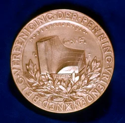 Medal upamiętniający holenderskiego fizyka Johannesa Diderika van der Waals