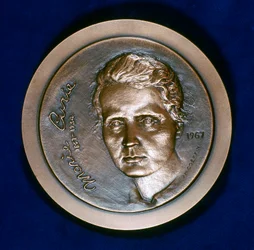 Medal upamiętniający Marię Skłodowską Curie, urodzoną w Polsce francuską fizykę, 1967