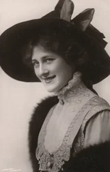 Panna Phyllis Dare, 1890-1975, ok. 1930.
