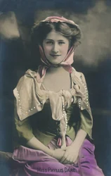 Panna Phyllis Dare, ok. 1930.