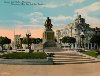 Pomnik uczonego i filozofa Jose de la Luz Caballero, Hawana, Kuba, c1920