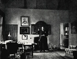Pan Churchill w swoim gabinecie w Westerham, lata 30., 1945.
