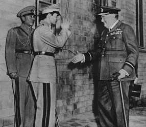 Pan Churchill zostaje witany przez szacha Persji, 1943