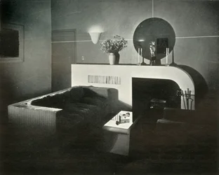 Nowojorski pent-house Raymonda Loewy, zaprojektowany przez niego samego - Kominek, 1937.