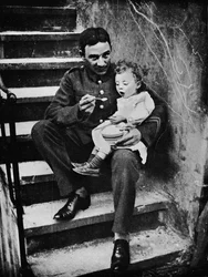 Jeden z Nowej Armii przydający się w swoim kęsie, 1915