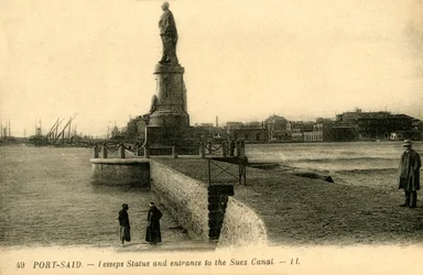 Port Said. - Posąg Lessepsa i wejście do Kanału Sueskiego - LL., c1918-c1939.