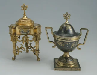 Prezentacyjne solniczki, 1787