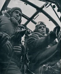 Pilot bombowy RAF i drugi pilot, 1941