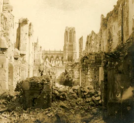 Katedra w Reims, Reims, północna Francja, c1914-c1918