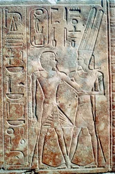 Płaskorzeźba królowej Hatszepsut w męskim stroju, Świątynia Amona, Karnak, Egipt, ok. 1500 p.n.e.