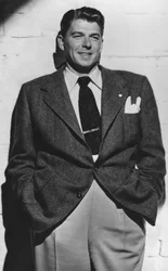 Ronald Reagan 1911-2004, 40. prezydent Stanów Zjednoczonych Ameryki, c1940